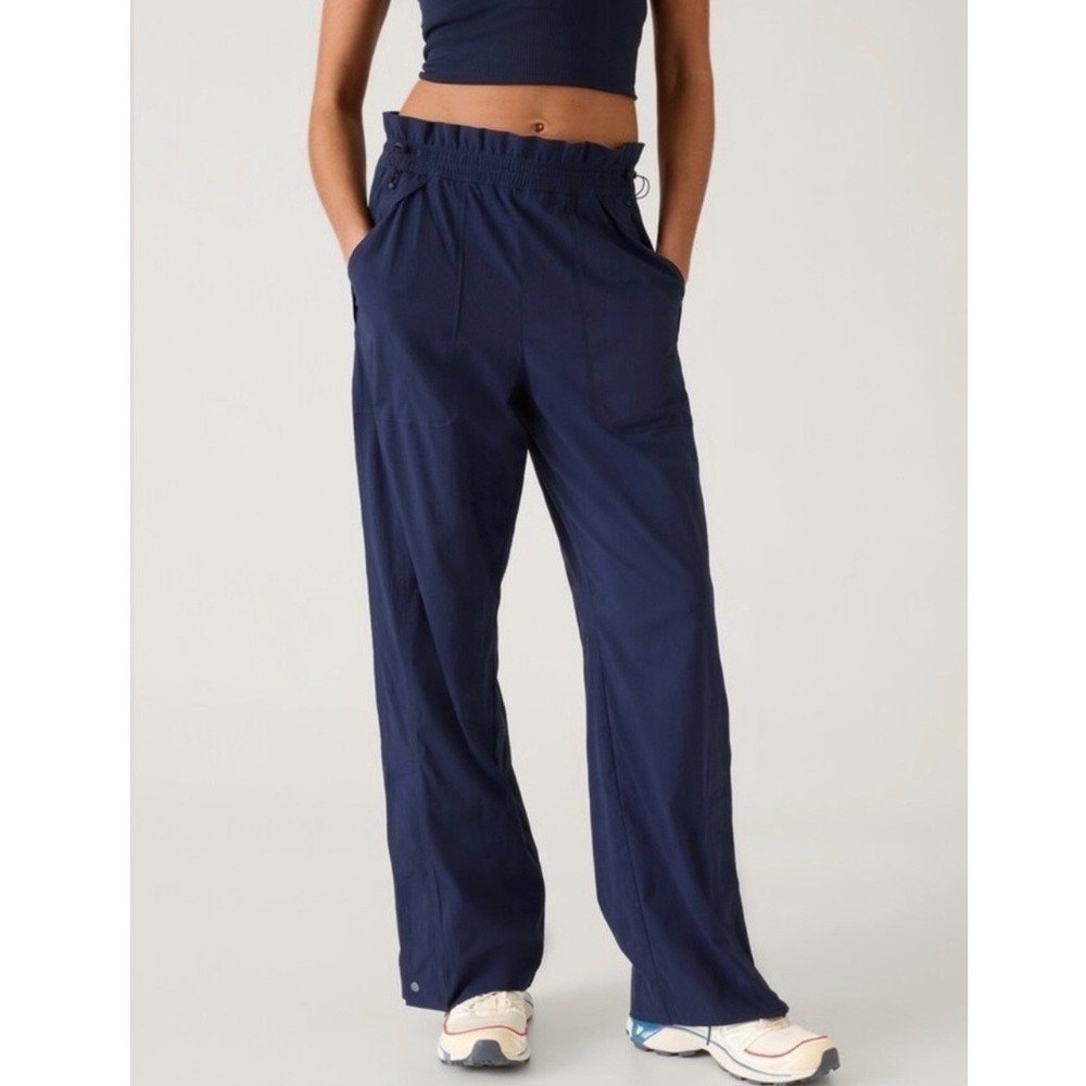 Athleta Trekkie High Rise Parachute Pants‎ Navy Blue Elastic Waist Hiking Size 4